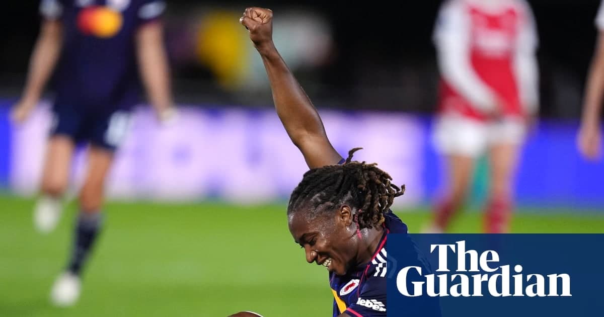 阿森纳卫冕路遇挫折，杜蒙娜梅开二度逆转里昂尼斯