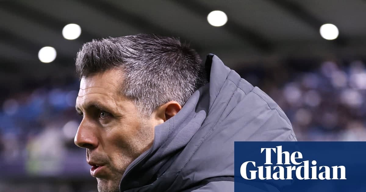 沃特福德解雇佩佐洛亚：拒绝让涉巴亚特球员上场