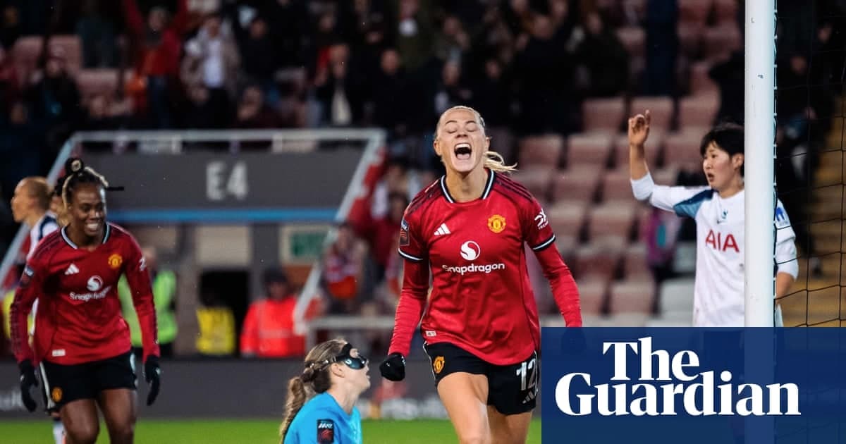 曼城六球横扫阿斯顿维拉，卡迪娅·肖梅开四球领衔WSL；曼联三线逆转热刺