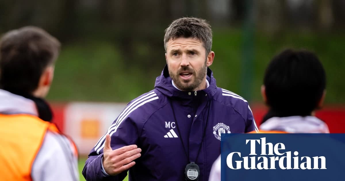 拉特克利夫与格雷泽家族现身卡灵顿训练基地 支持卡里克