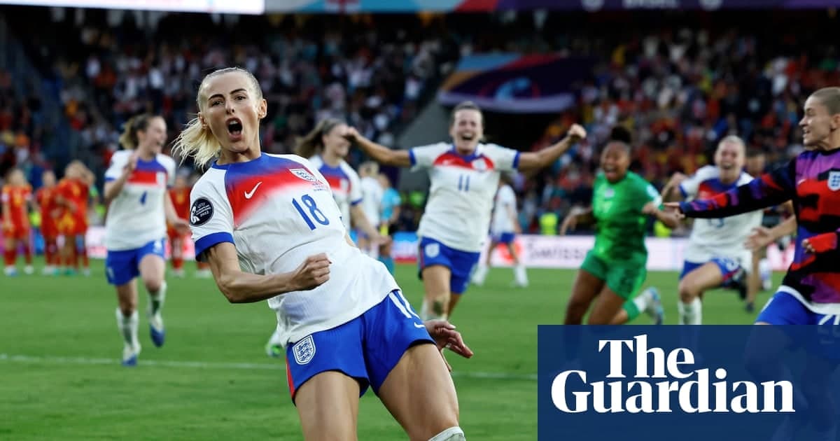 英格兰女子足球未来十年展望：参与度、投资与世界杯申办并进