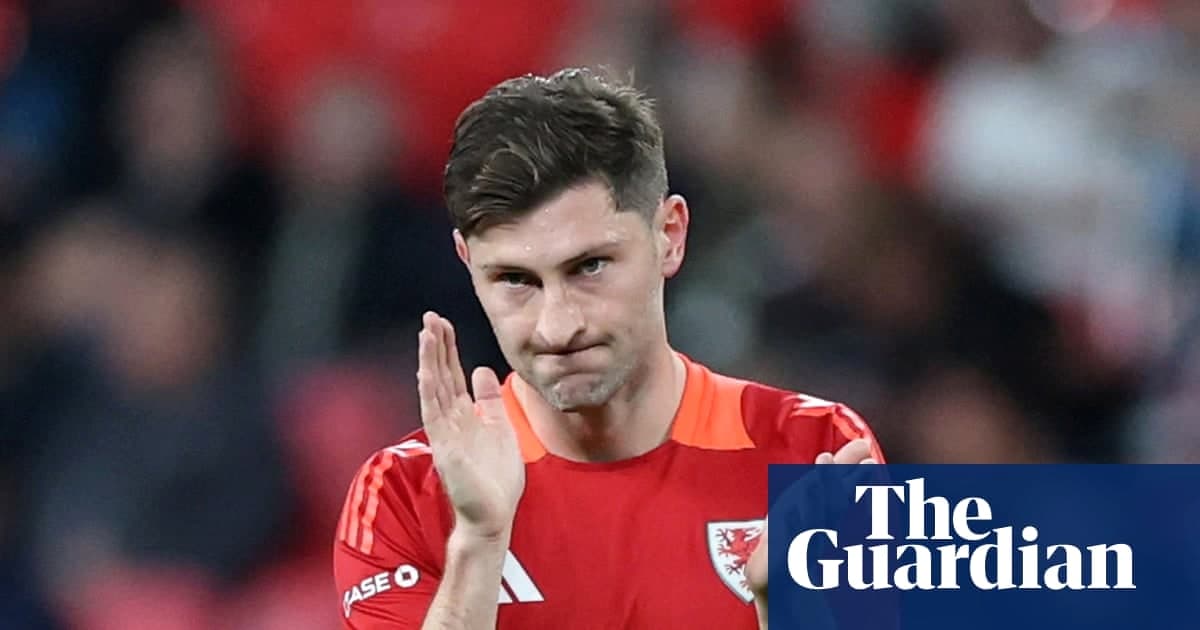 不动声色的百场功臣：本·戴维斯稳固威尔士