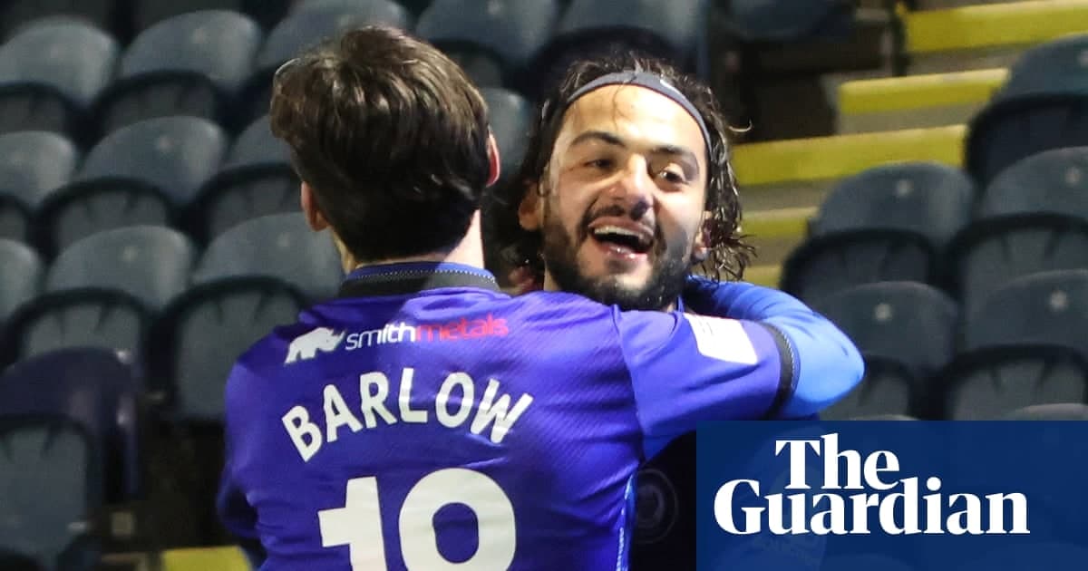 罗奇代尔锁定榜首，力争冲超重返英格兰足球联盟