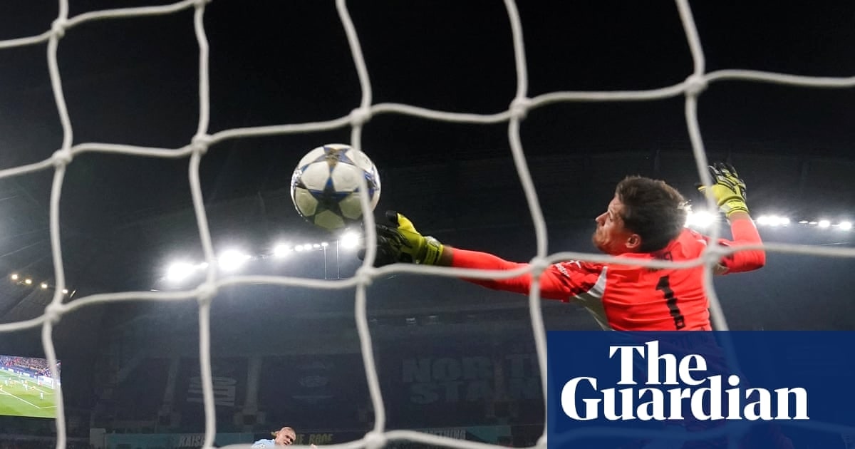 哈兰德的快乐进球秀：笑着进球，却依然具备毁灭性杀伤力