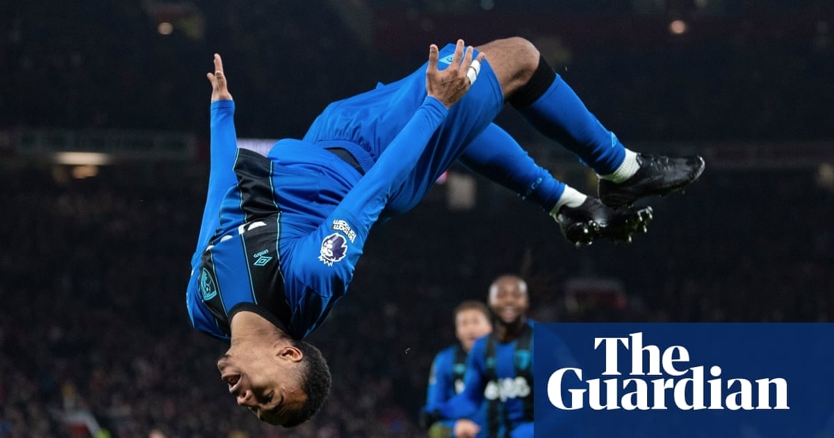 曼联与伯恩茅斯8球盛宴：4-4握手言和，费尔南德斯与库尼亚末段破门