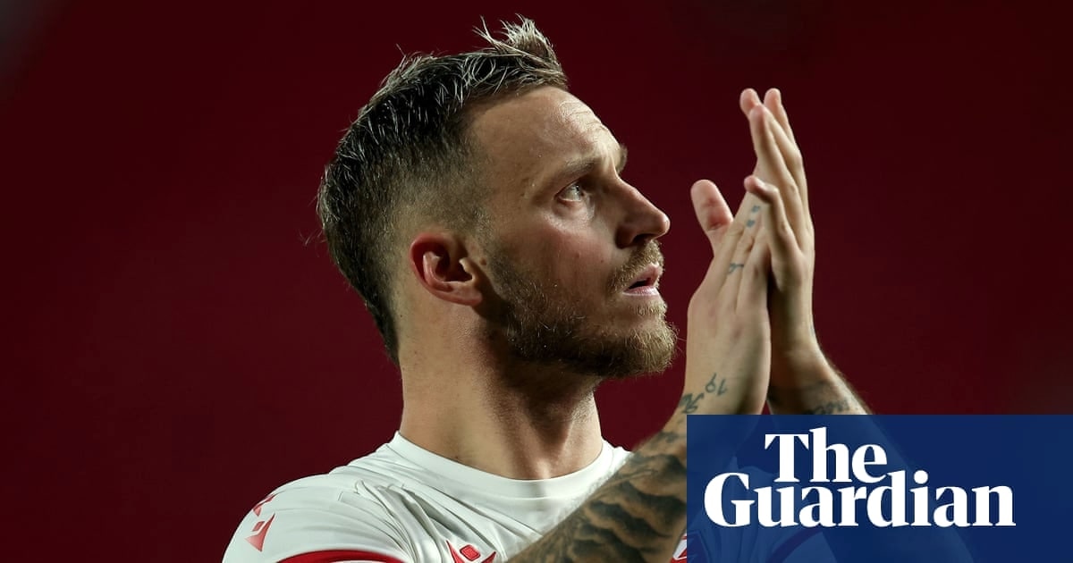 阿瑙托维奇兑现对老友的承诺，加盟贝尔格莱德红星