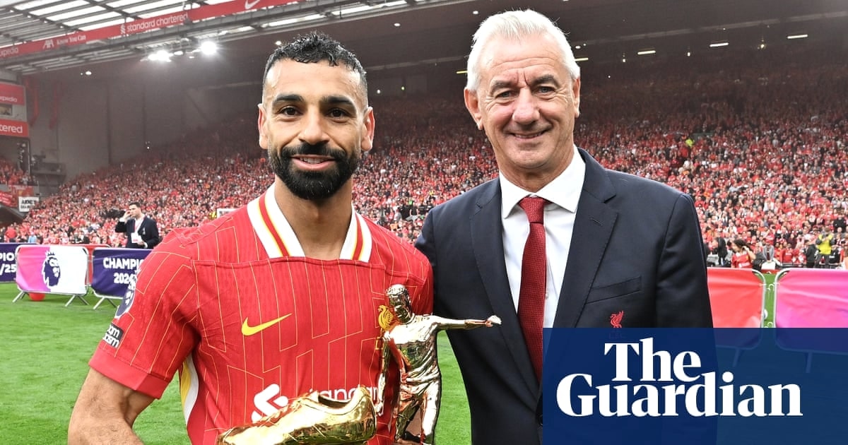 伊恩·拉什在医院康复中，因流感住进重症监护室